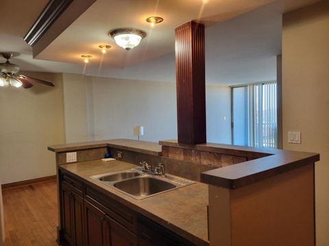 Tiny photo for 1043 S YORK Road #605, Bensenville, IL 60106 (MLS # 12522888)