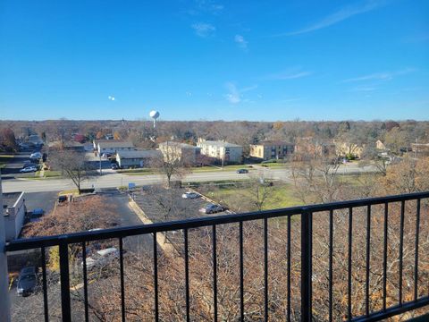 Tiny photo for 1043 S YORK Road #605, Bensenville, IL 60106 (MLS # 12522888)