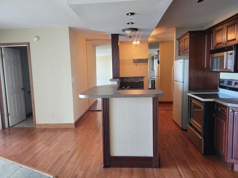 Tiny photo for 1043 S YORK Road #605, Bensenville, IL 60106 (MLS # 12522888)