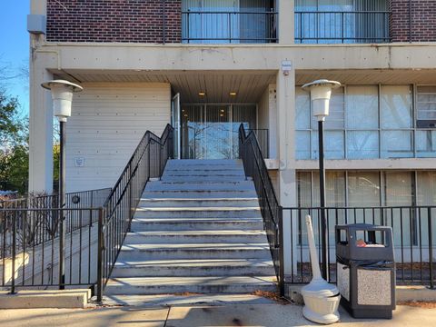 Tiny photo for 1043 S YORK Road #605, Bensenville, IL 60106 (MLS # 12522888)