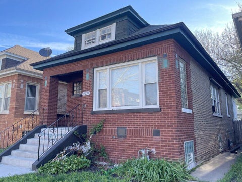 Tiny photo for 12239 S Parnell Avenue, Chicago, IL 60628 (MLS # 12626355)