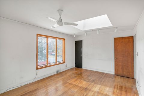 Tiny photo for 1623 Sawyer Avenue, Glen Ellyn, IL 60137 (MLS # 12521792)