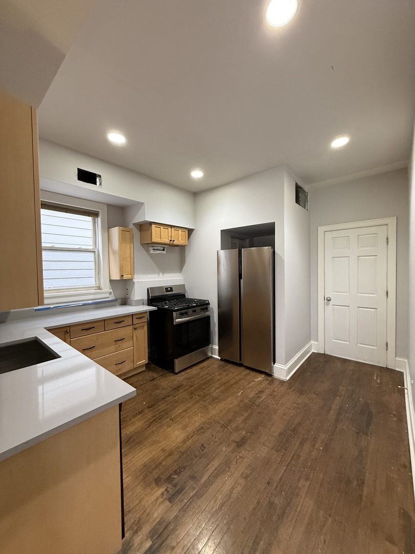 3252 W Crystal Street 2