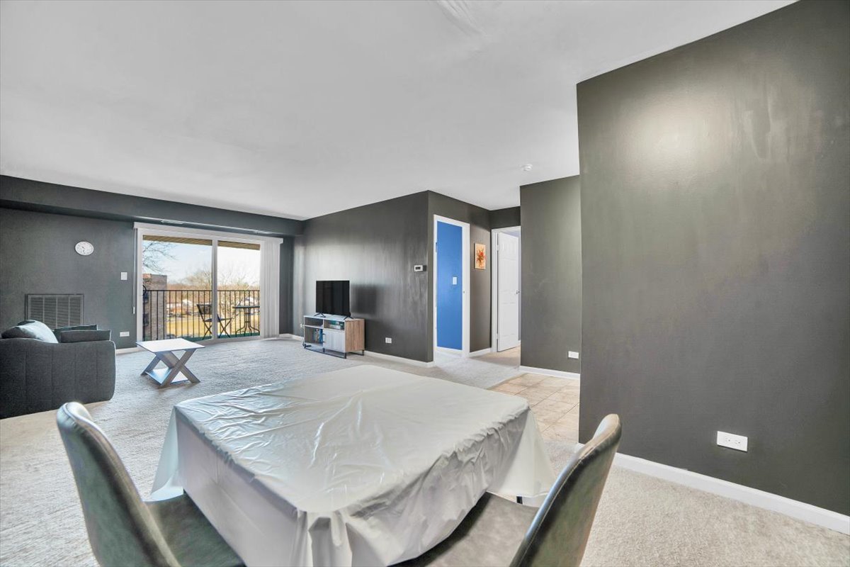 500 W Huntington Commons Road 448