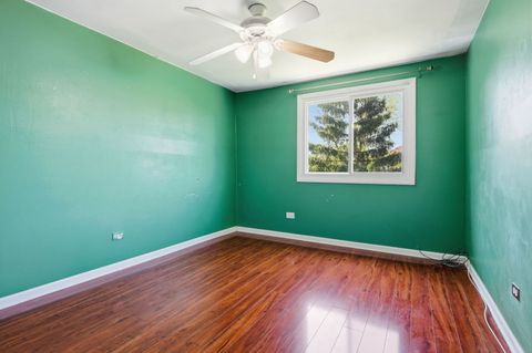 Tiny photo for 718 Clearwater Court, Wheeling, IL 60090 (MLS # 12598811)