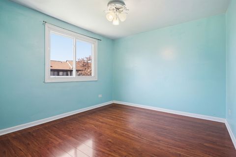 Tiny photo for 718 Clearwater Court, Wheeling, IL 60090 (MLS # 12598811)