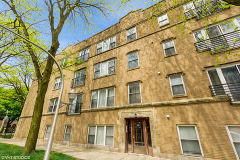 2556 W Rosemont Avenue 1 Chicago IL 60659