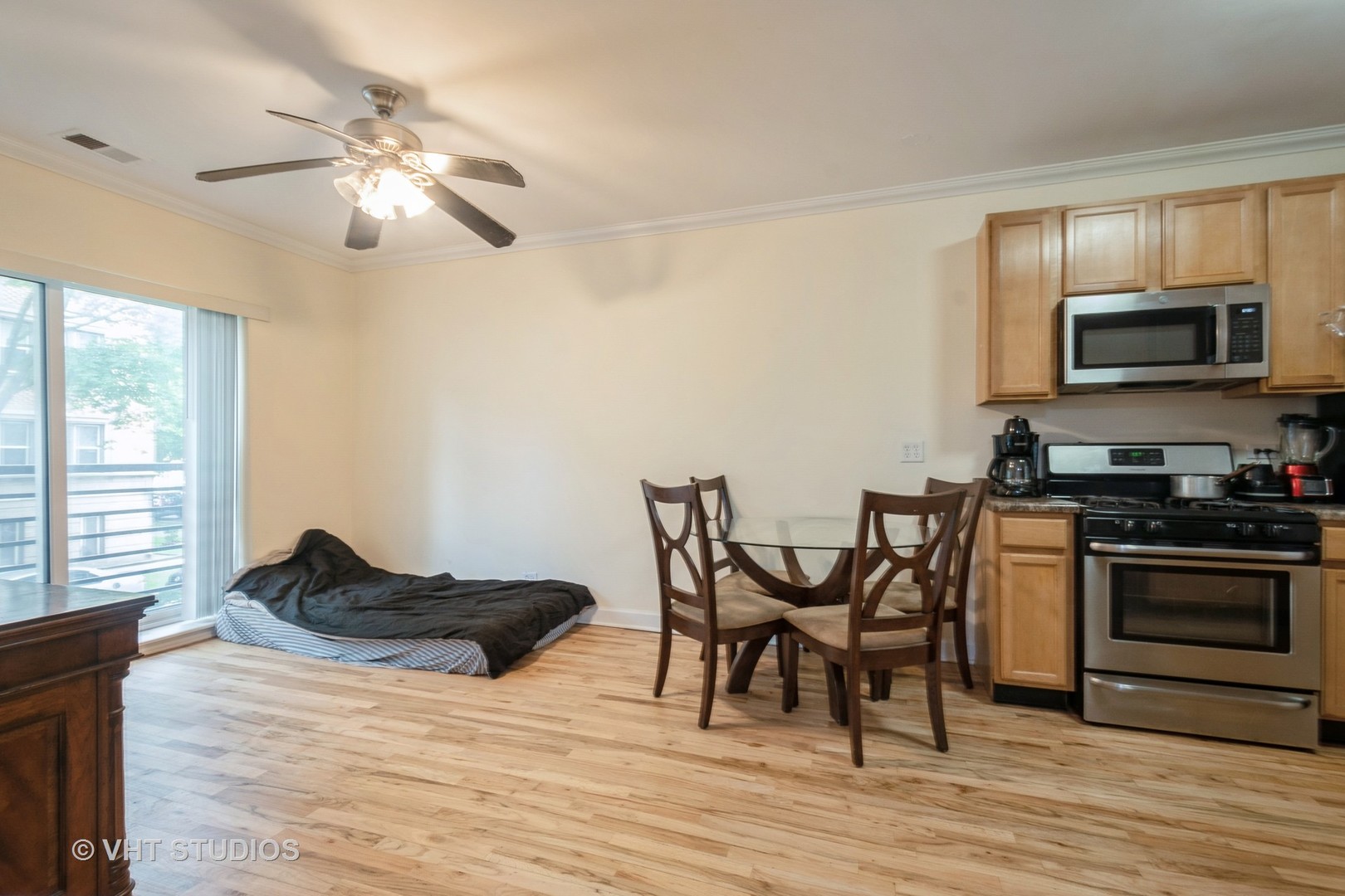 2556 W Rosemont Avenue 1