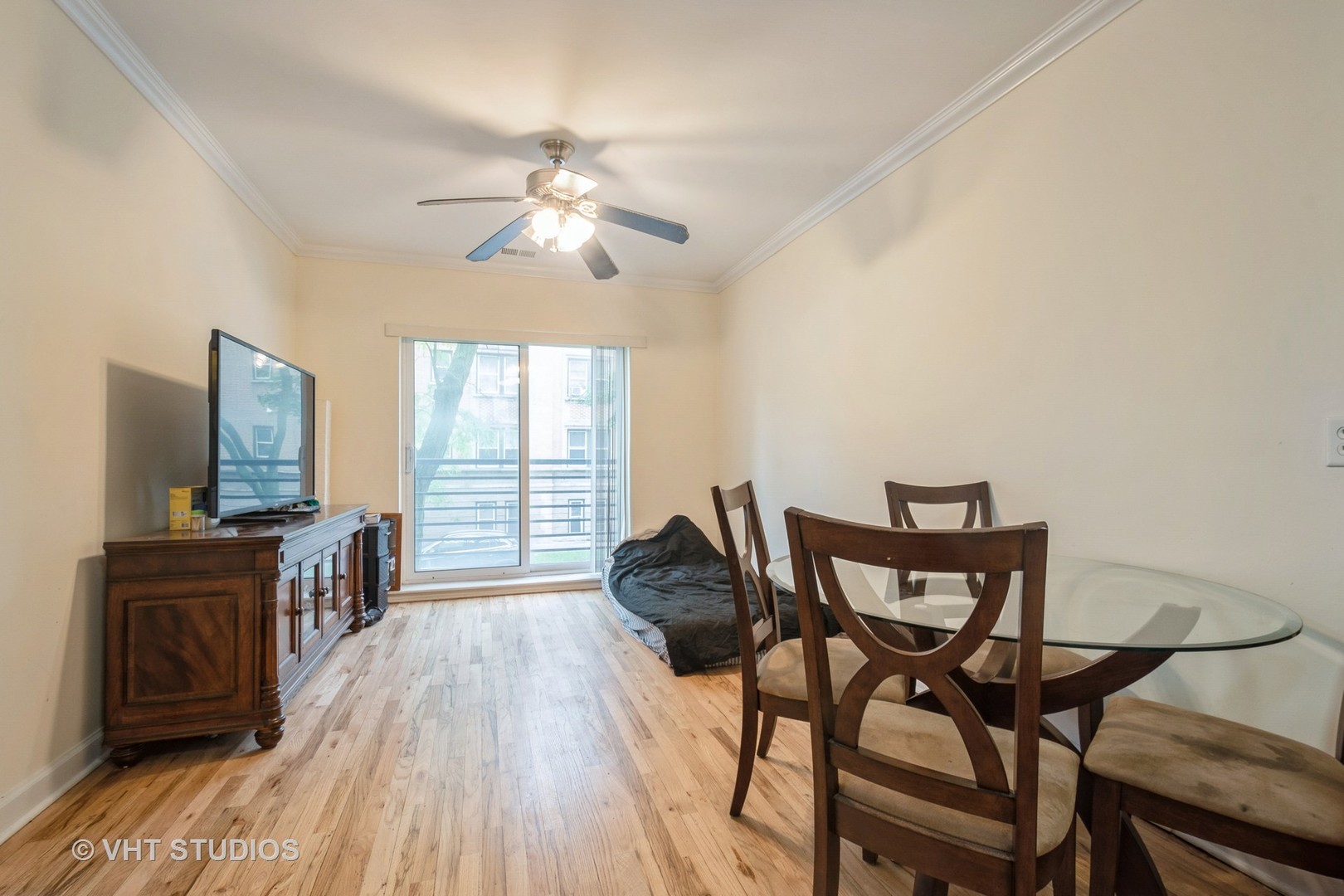 2556 W Rosemont Avenue 1