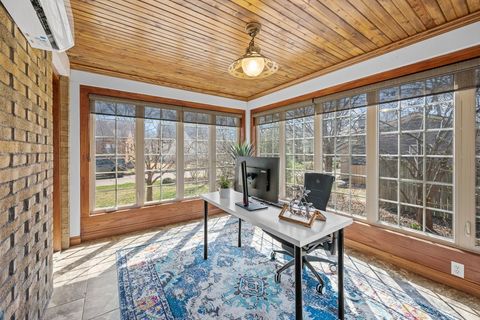 Tiny photo for 2405 23rd Avenue A, Moline, IL 61265 (MLS # 12608718)