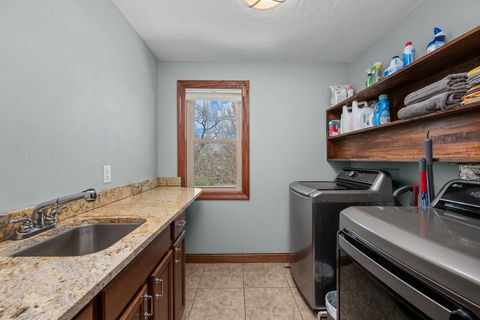 Tiny photo for 2405 23rd Avenue A, Moline, IL 61265 (MLS # 12608718)