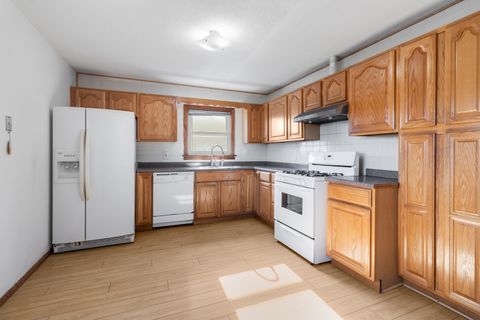 Tiny photo for 467 Arnold Avenue, Romeoville, IL 60441 (MLS # 12518493)