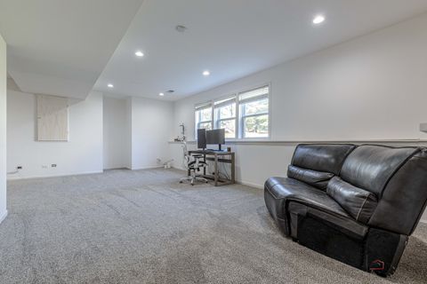 Tiny photo for 2212 Baxter Court, Elgin, IL 60123 (MLS # 12614339)