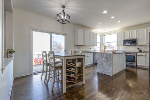 Tiny photo for 2212 Baxter Court, Elgin, IL 60123 (MLS # 12614339)