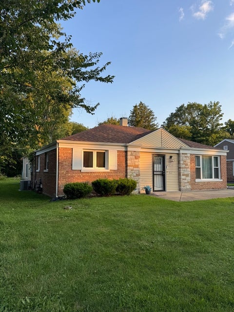 Tiny photo for 331 Osage Street, Park Forest, IL 60466 (MLS # 12729698)