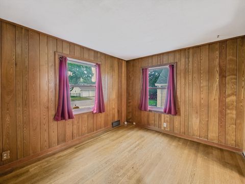 Tiny photo for 821 Shuler Street, Elgin, IL 60123 (MLS # 12488255)