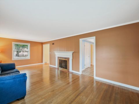 Tiny photo for 821 Shuler Street, Elgin, IL 60123 (MLS # 12488255)