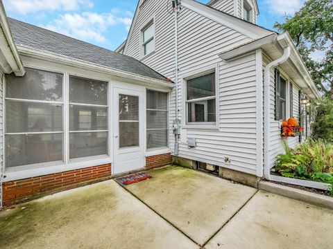 Tiny photo for 821 Shuler Street, Elgin, IL 60123 (MLS # 12488255)