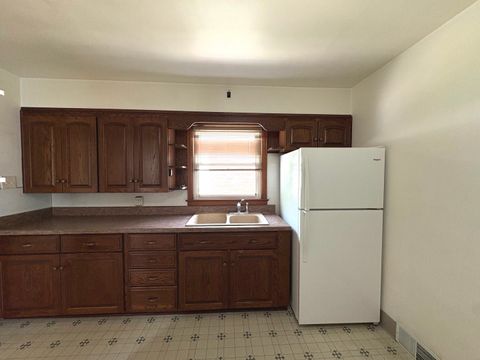 Tiny photo for 1810 Prospect Avenue, Peru, IL 61354 (MLS # 12625415)