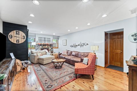 Tiny photo for 3102 Swallow Lane, Rolling Meadows, IL 60008 (MLS # 12697724)
