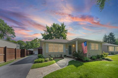 Tiny photo for 3102 Swallow Lane, Rolling Meadows, IL 60008 (MLS # 12697724)