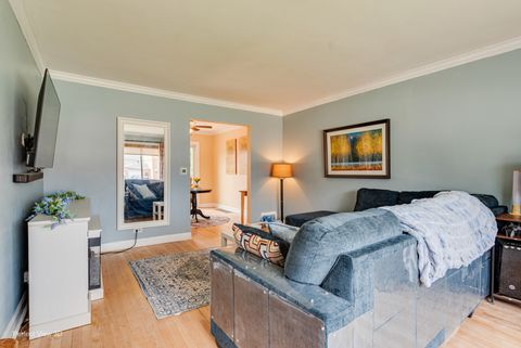 Tiny photo for 608 Beach Avenue, La Grange Park, IL 60526 (MLS # 12612922)