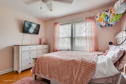 Tiny photo for 608 Beach Avenue, La Grange Park, IL 60526 (MLS # 12612922)