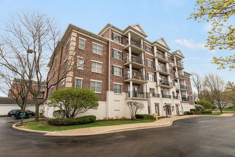 Tiny photo for 400 McDaniels Circle #405, Clarendon Hills, IL 60514 (MLS # 12598031)