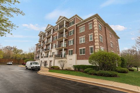 Tiny photo for 400 McDaniels Circle #405, Clarendon Hills, IL 60514 (MLS # 12598031)