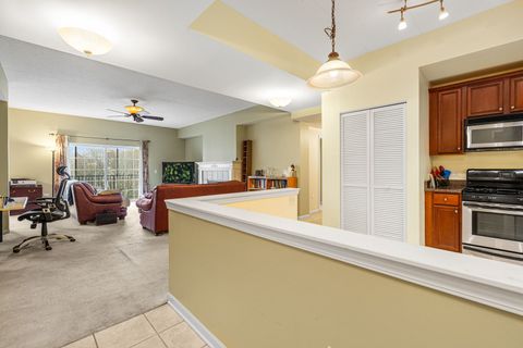 Tiny photo for 400 McDaniels Circle #405, Clarendon Hills, IL 60514 (MLS # 12598031)