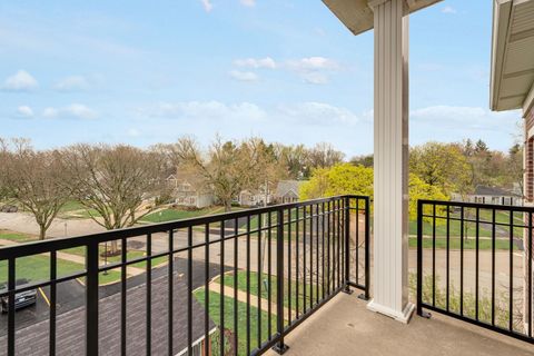 Tiny photo for 400 McDaniels Circle #405, Clarendon Hills, IL 60514 (MLS # 12598031)