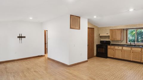 Tiny photo for 1004 S Pleasantview Drive, Tuscola, IL 61953 (MLS # 12483346)