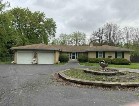 Photo of 327 Old Hickory Road, New Lenox, IL 60451 (MLS # 12714633)