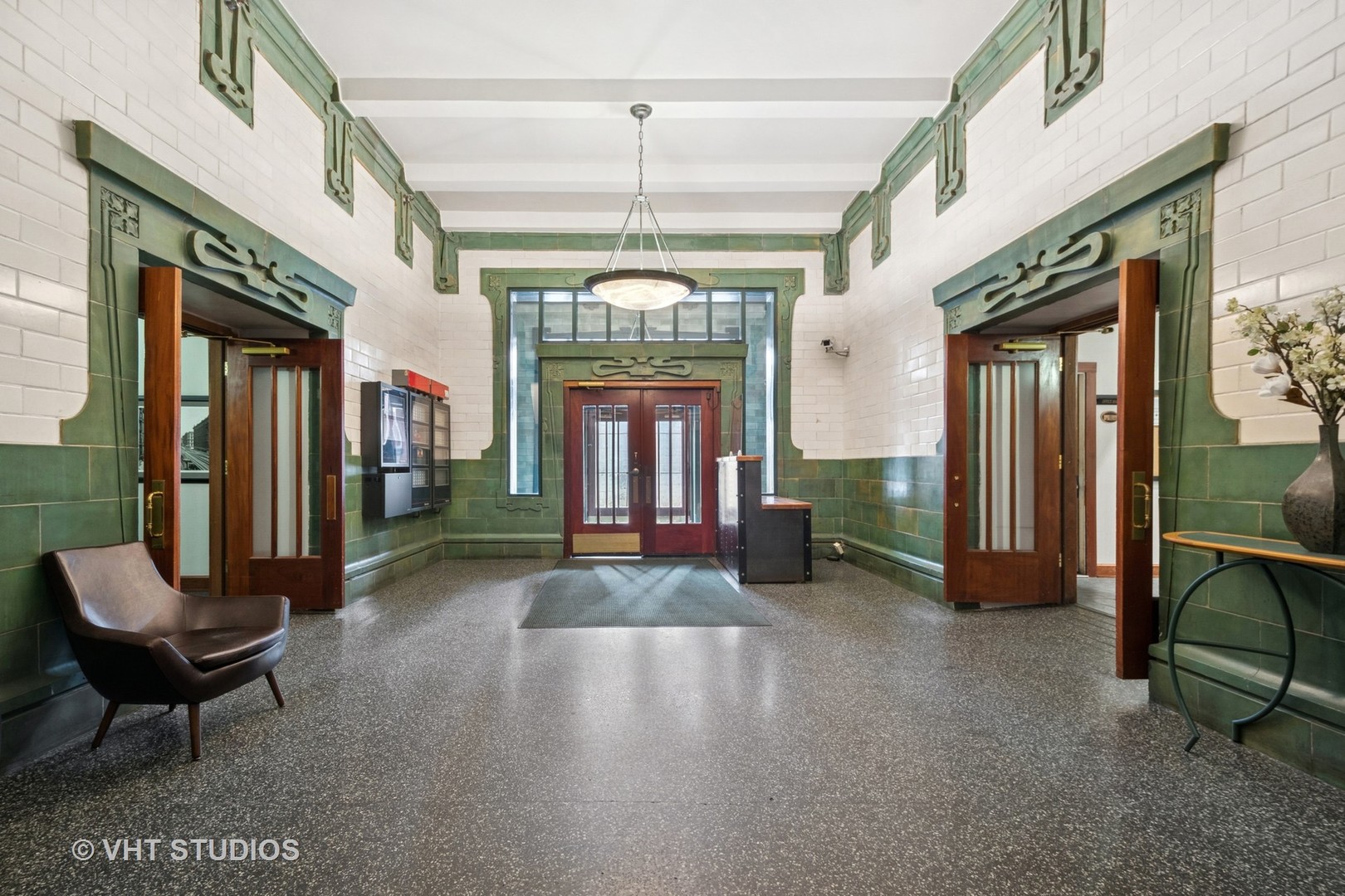 732 S Financial Place 202
