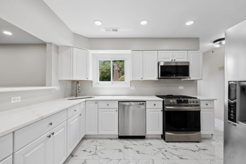 Tiny photo for 17453 W Chestnut Lane #12A, Gurnee, IL 60031 (MLS # 12697081)