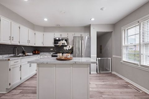 Tiny photo for 10925 Mcvicker Avenue, Chicago Ridge, IL 60415 (MLS # 12585046)