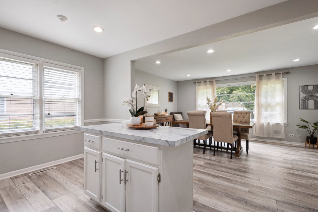 10925 Mcvicker Avenue