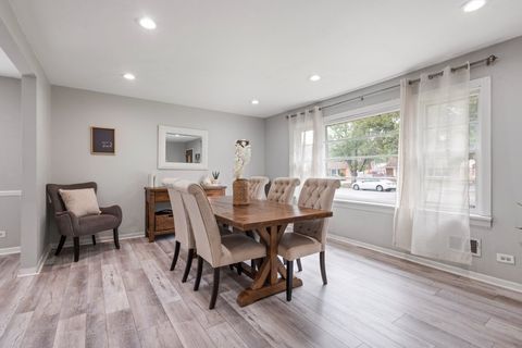 Tiny photo for 10925 Mcvicker Avenue, Chicago Ridge, IL 60415 (MLS # 12585046)