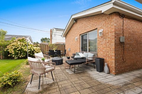 Tiny photo for 10925 Mcvicker Avenue, Chicago Ridge, IL 60415 (MLS # 12585046)