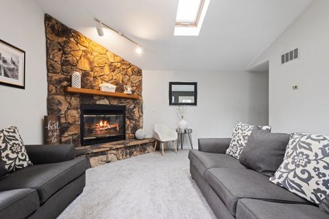 Tiny photo for 10925 Mcvicker Avenue, Chicago Ridge, IL 60415 (MLS # 12585046)