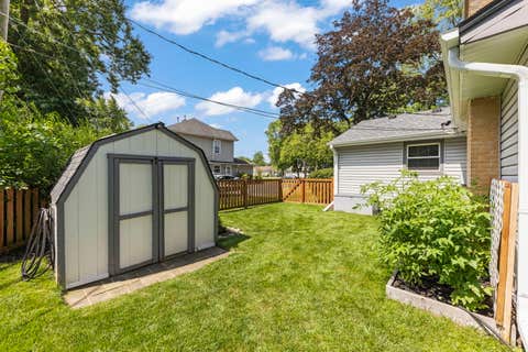 Tiny photo for 2304 Meadow Drive, Rolling Meadows, IL 60008 (MLS # 12720111)