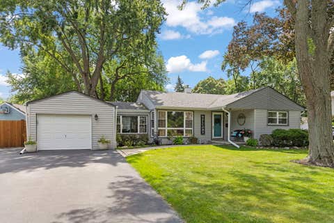 Photo of 2304 Meadow Drive, Rolling Meadows, IL 60008 (MLS # 12720111)