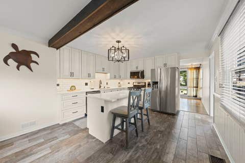 Tiny photo for 2304 Meadow Drive, Rolling Meadows, IL 60008 (MLS # 12720111)