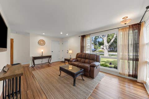 Tiny photo for 2304 Meadow Drive, Rolling Meadows, IL 60008 (MLS # 12720111)
