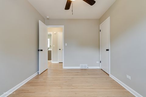 Tiny photo for 2605 Maple Avenue, Downers Grove, IL 60515 (MLS # 12466113)