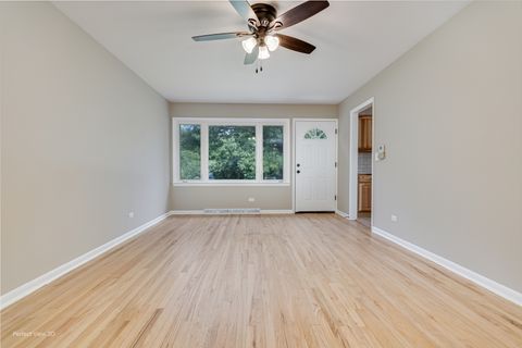 Tiny photo for 2605 Maple Avenue, Downers Grove, IL 60515 (MLS # 12466113)