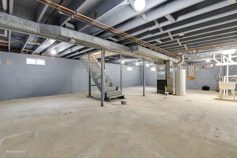 Tiny photo for 2605 Maple Avenue, Downers Grove, IL 60515 (MLS # 12466113)