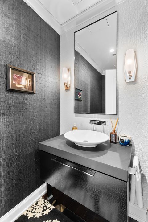 Tiny photo for 11 E Walton Street #4802, Chicago, IL 60611 (MLS # 12480728)