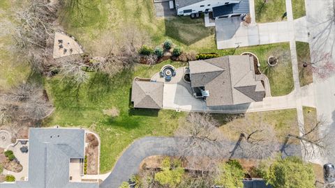 Tiny photo for 321 N Kenilworth Avenue, Glen Ellyn, IL 60137 (MLS # 12625856)
