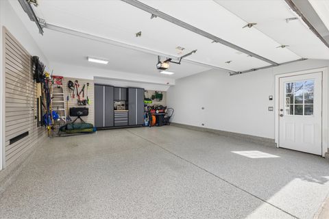 Tiny photo for 321 N Kenilworth Avenue, Glen Ellyn, IL 60137 (MLS # 12625856)
